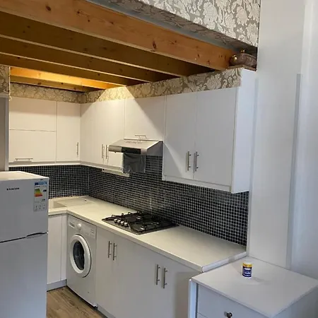 Apartment Cozy In Town Center 2 *
